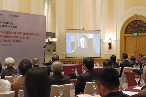 Giáo sư Ngô Bảo Châu phát biểu trực tuyến từ Mỹ. (Ảnh: PM/Vietnam+)