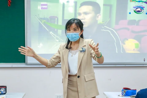 Giáo viên đưa câu chuyện anh Nguyễn Ngọc Mạnh vào bài giảng kỹ năng sống. (Ảnh: PV/Vietnam+)