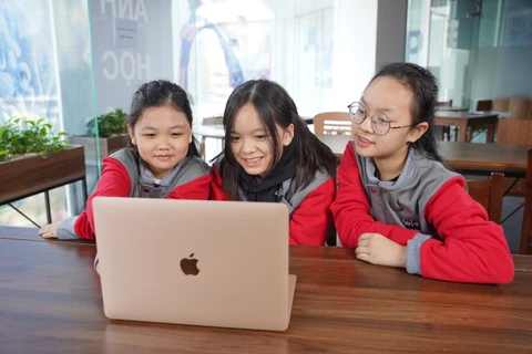 Học sinh theo học Trường quốc tế Mỹ trực tuyến Ivy Global School tại Việt Nam. (Ảnh: PV)