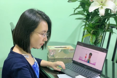 Do ảnh hưởng của dịch bệnh, nhiều địa phương trên cả nước sẽ phải dạy và học trực tuyến. (Ảnh: CTV/ietnam+)