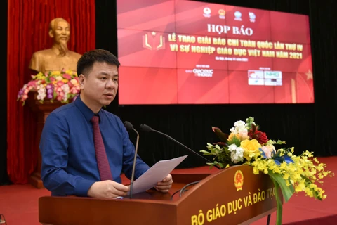 Ông Triệu Ngọc Lâm thông tin về giải báo chí Vì sự nghiệp Giáo dục Việt Nam. (Ảnh: BTC)