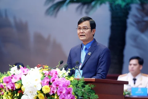 Anh Bùi Quang Huy, Ủy viên dự khuyết Ban chấp hành Trung ương Đảng, Bí thư Thứ nhất Trung ương Đoàn trình bày báo cáo tại đại hội. (Ảnh: Phạm Kiên/TTXVN) 
