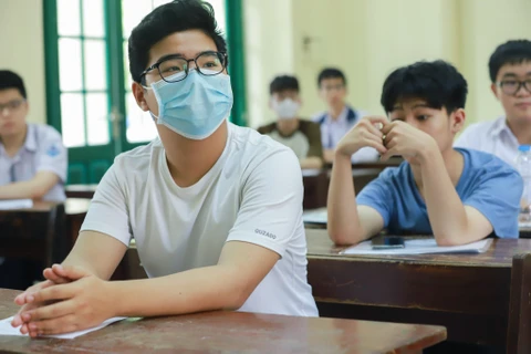 Học sinh Hà Nội dự thi vào lớp 10. (Ảnh: PV/Vietnam+)