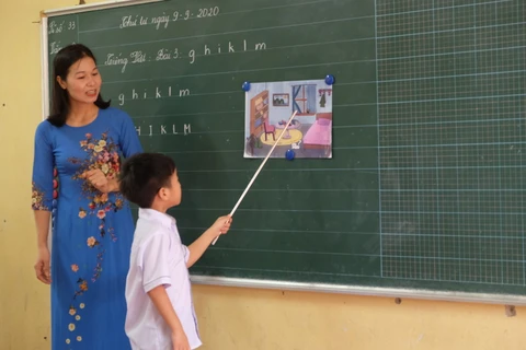 Ngành giáo dục đang thiếu hàng trăm nghìn giáo viên. (Ảnh: PV/Vietnam+)