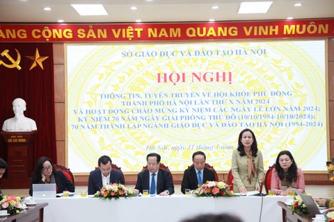 Lãnh đạo Sở Giáo dục và Đào tạo Hà Nội thông tin về các hoạt động kỷ niệm các ngày lễ lớn. (Ảnh: PV/Vietnam+)