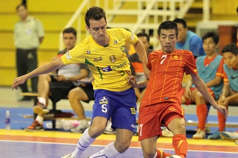 Video Futsal Việt Nam quật ngã đương kim vô địch thế giới Brazil
