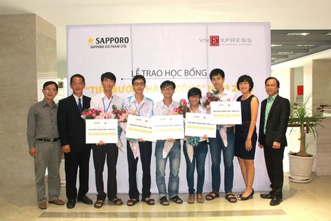 Chương trình trao tặng 5 phần học bổng trong năm đầu tiên 2013 với giá trị 50 triệu đồng, tương đương 10 triệu đồng mỗi năm (Nguồn: Sapporp Việt Nam)