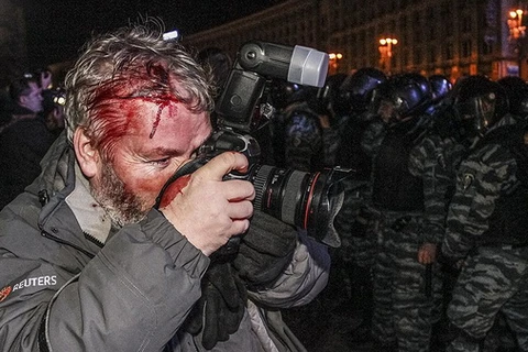 Chùm ảnh cảnh sát Ukraine trấn áp người biểu tình