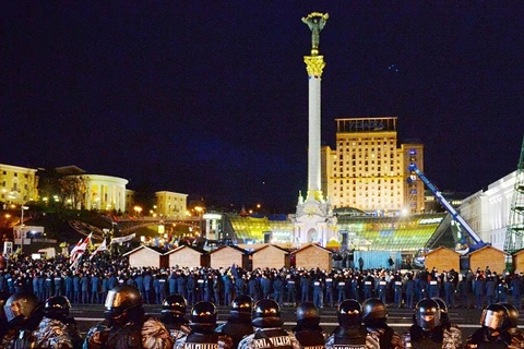 Thủ tướng Ukraine coi làn sóng biểu tình là cuộc đảo chính 