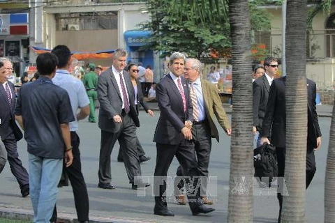 Chùm ảnh Ngoại trưởng Mỹ John Kerry thăm TP. HCM