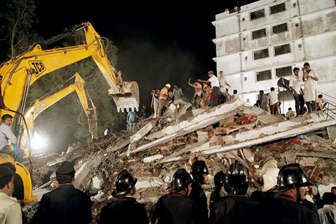 Sập nhà ở Ấn Độ làm 13 người chết, 40 người mắc kẹt