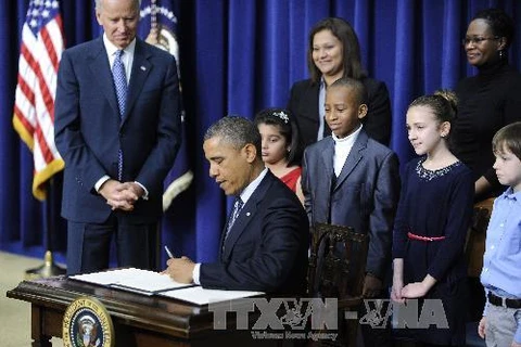  Tổng thống Mỹ Barack Obama ký sắc lệnh về hạn chế bạo lực ở Washington (Nguồn: THX/TTXVN)