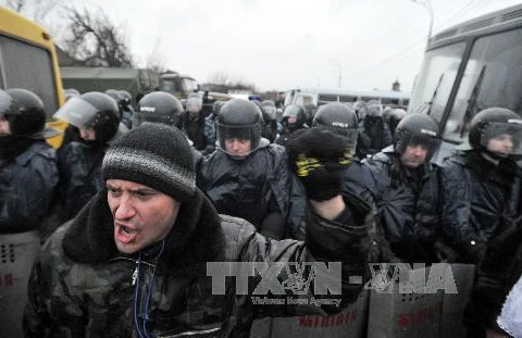 Theo luật chống biểu tình mới, nhà chức trách Ukraine sẽ phạt tù lên tới 5 năm đối với những đối tượng phong tỏa các tòa nhà công quyền. (Nguồn: AFP/TTXVN)