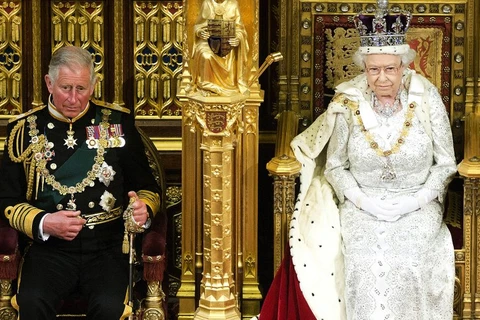 Rộ tin đồn Nữ hoàng Anh sắp nhường ngôi cho Thái tử