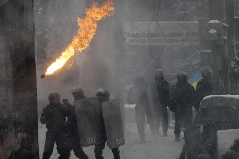 Diễn tiến tình hình chính trị vô cùng bất ổn tại Ukraine