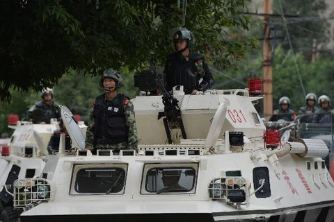 Quân đội Trung Quốc gìn giữ an ninh tại Tân Cương (Nguồn: AFP)