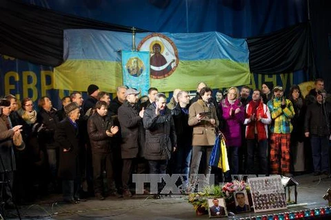 Chính phủ lâm thời Ukraine ra mắt tại quảng trường Độc lập ở Kiev hôm 27/2 (Nguồn: AFP/TTXVN)
