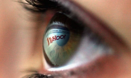 Tình báo theo dõi webcam Yahoo, thu thập cả "ảnh nóng"