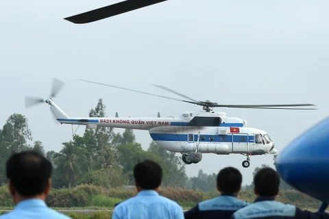 Việt Nam nỗ lực xác minh vật thể nghi cánh máy bay vỡ