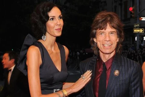 Bạn gái của ngôi sao rock Mick Jagger treo cổ tự sát