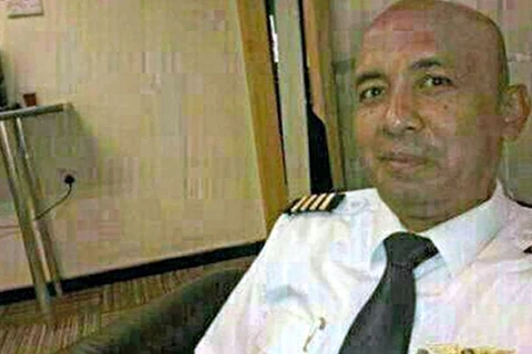 Khi tiến hành lục soát nhà cơ trưởng Zaharie Ahmad Shah hôm thứ Bảy, cảnh sát Malaysia đã tìm thấy mô hình giả định buồng lái của Boeing 777 nhưng ổ cứng đã bị xóa dữ liệu.