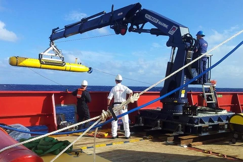 Phát hiện vết dầu loang ở khu vực tìm kiếm MH370