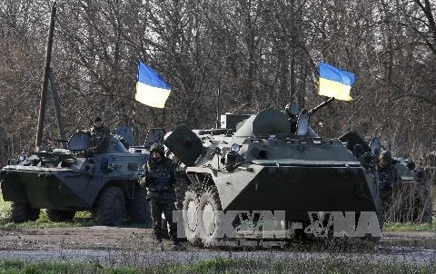 Xe tăng Ukraine tham gia chống khủng bố ở miền Đông đất nước (Nguồn: AFP/TTXVN)