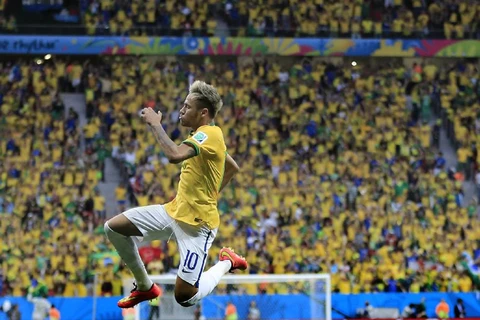 Chiêm ngưỡng toàn bộ bốn bàn thắng của Neymar ở vòng bảng