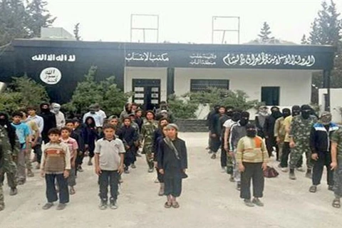 Lực lượng ISIS tuyển cả trẻ em 10 tuổi để đào tạo chiến binh