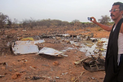 Đã tìm thấy hộp đen thứ hai của máy bay Algeria rơi ở Mali