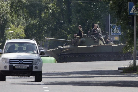 NATO: Hơn 12.000 quân Nga đang tập trung gần biên giới với Ukraine 