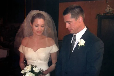 Brad Pitt và Angeline Jolie đã bí mật làm đám cưới ở Pháp