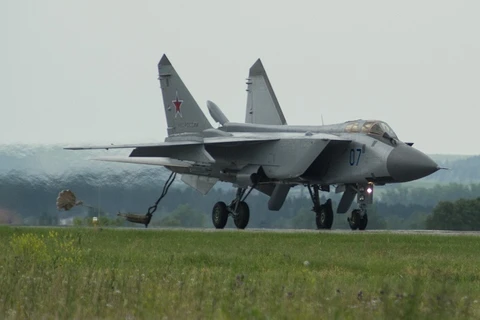 Chiến đấu cơ MiG-31 của Nga bị rơi, cả hai phi công thoát nạn