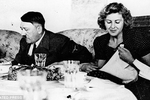 Người nếm thử thức ăn cho Hitler kể lại quá khứ đầy cay đắng