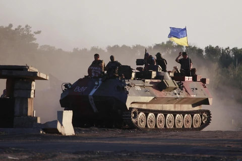 Vệ binh Ukraine được bổ sung thêm nhiều xe tăng T-64B