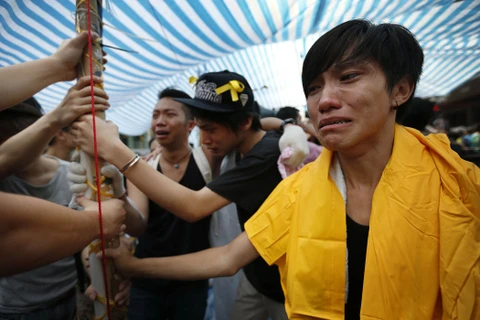 Phụ nữ tham gia biểu tình ở Hong Kong tố bị tấn công tình dục