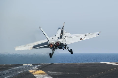Mỹ không nắm được tin IS ở Syria đang huấn luyện phi công