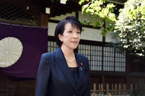 Bộ trưởng Nhật viếng đền Yasukuni, tàu Trung Quốc trả đũa