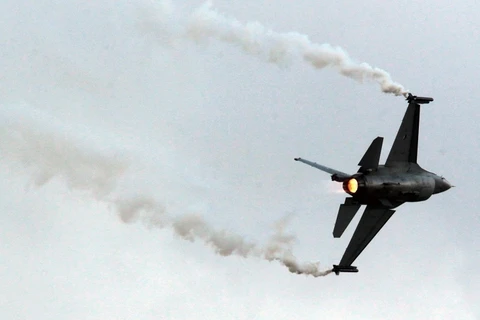 Máy bay chiến đấu NATO chặn "máy bay do thám Nga"
