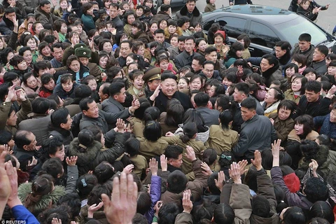 Ông Kim Jong-Un lần đầu xuất hiện từ khi nổ ra "vụ Sony"