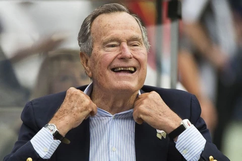 Cựu Tổng thống Mỹ George H. W. Bush nhập viện khẩn cấp