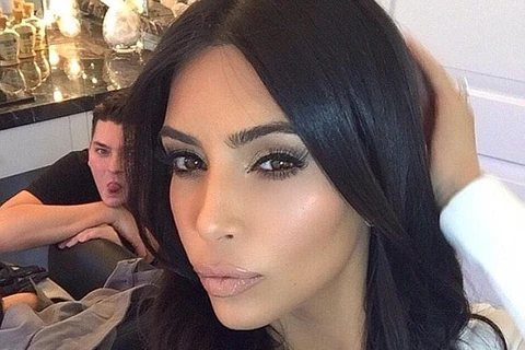 Kim Kardashian nổi tiếng không chỉ nhờ vòng ba ngoại cỡ