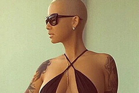 Người mẫu Amber Rose tung ảnh gợi cảm như Kim Kardashian