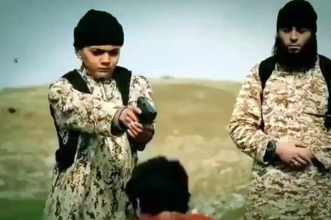 Trẻ em Pháp kinh hãi khi thấy bạn học hành quyết con tin IS