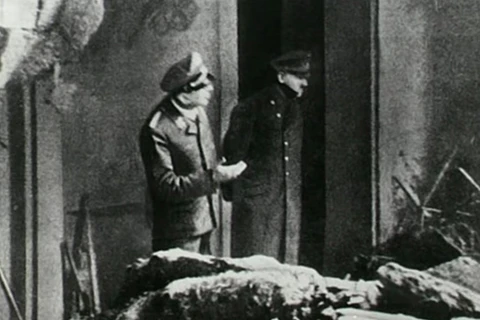 Bức ảnh cuối cùng về trùm phátxít Adolf Hitler trước khi tự sát