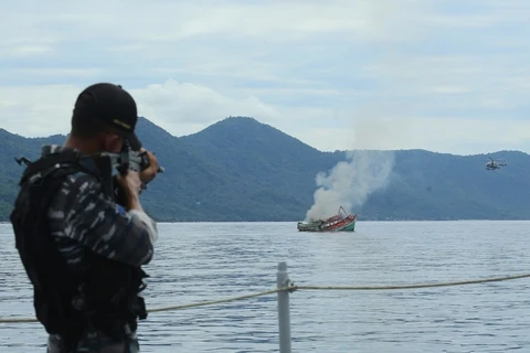 [Photo] Chiến dịch đánh chìm tàu cá gây tranh cãi của Indonesia