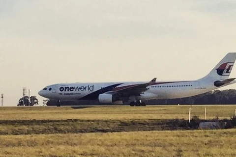 Máy bay của Malaysia Airlines hạ cánh khẩn cấp ở Australia