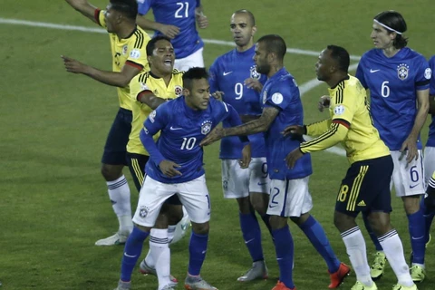 Neymar lĩnh thẻ đỏ, Brazil lần đầu thua Colombia sau 24 năm