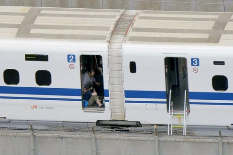 Nhật Bản: Tự thiêu trên tàu cao tốc khiến 2 người thiệt mạng