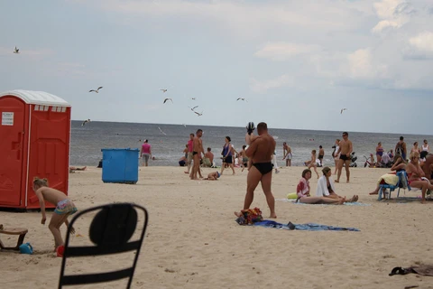 Du khách người Nga bị đánh đập, kỳ thị trên bãi biển Latvia